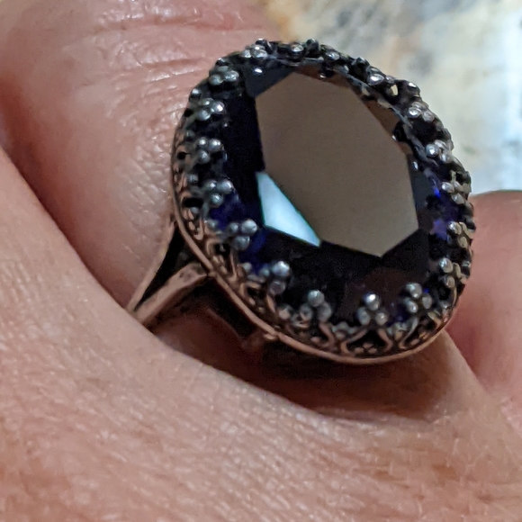 Excellent Price. Beautiful Violet Amethyst 6 carat Ring - Picture 2 of 5